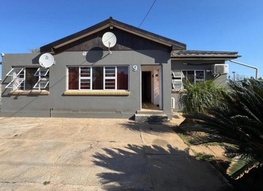4 Bedroom Property for Sale in Manor Heights Eastern Cape